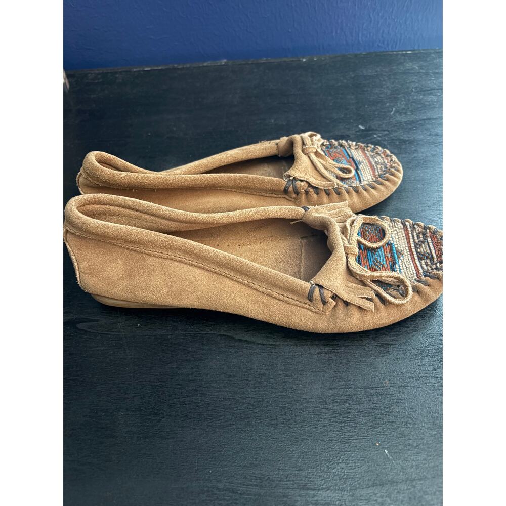 Minnetonka Moccasin Co. Suede Moccasins – 1994 – Woven Tribal Pattern Vamp